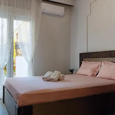 Mi-na's Lejlighed Nea Michaniona